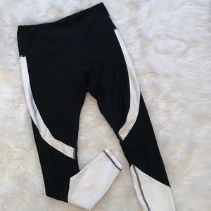 Very cute black leggings 🔥